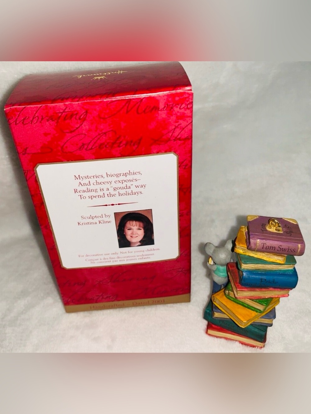 Hallmark Keepsake Ornament - Gouda Reading Stack (Multi-Color) - Picture 2 of 2